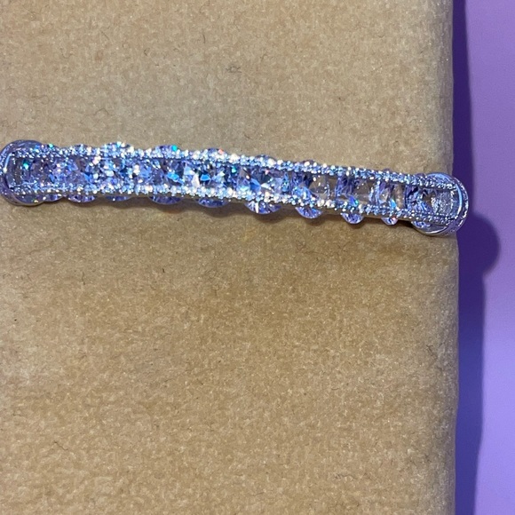 NWT🆕 Cate d’Argent 925 Sterling Silver Floating
CZ Channel Adjustable Bracelet - Picture 6 of 11